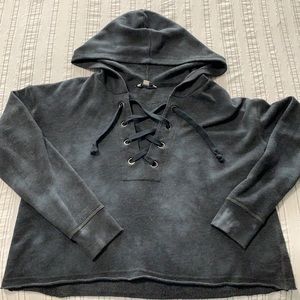 Light cropped hoodie